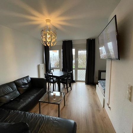 Ferienwohnung Mit 2 Zimmer, Kueche, Bad, In Sarrebruck Exterior foto
