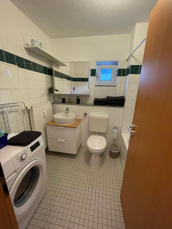 Ferienwohnung Mit 2 Zimmer, Kueche, Bad, In Sarrebruck Exterior foto